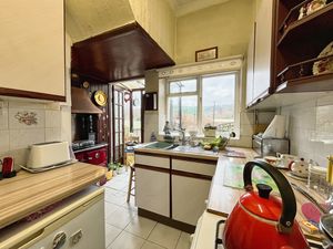 Photo 19- click for photo gallery